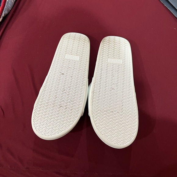 NWOT Victoria’s Secret slides - Picture 4 of 4